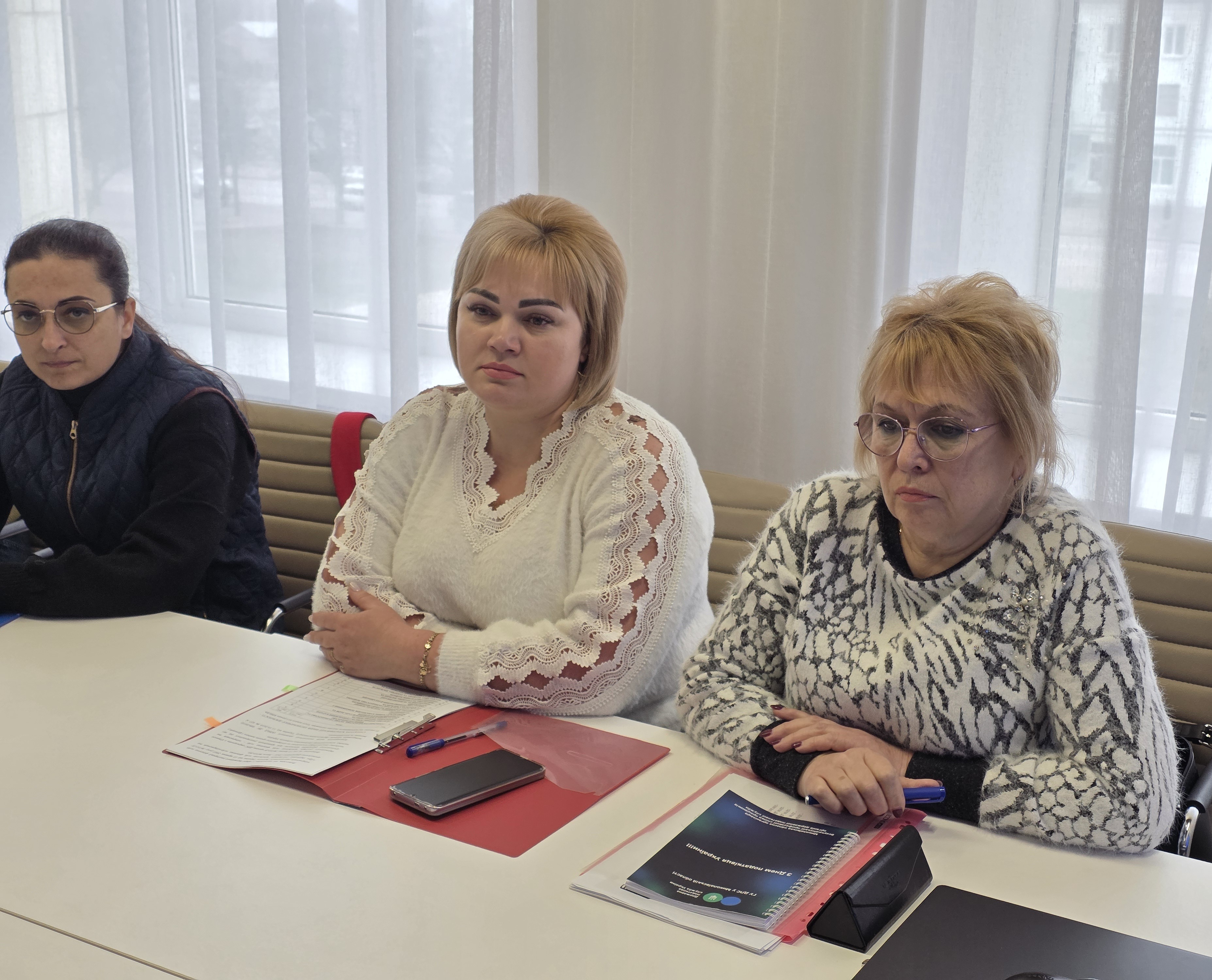 «ФОП з нуля»: податківці Миколаївщини надали практичні роз’яснення майбутнім підприємцям у Вознесенську. Фото № 7/6