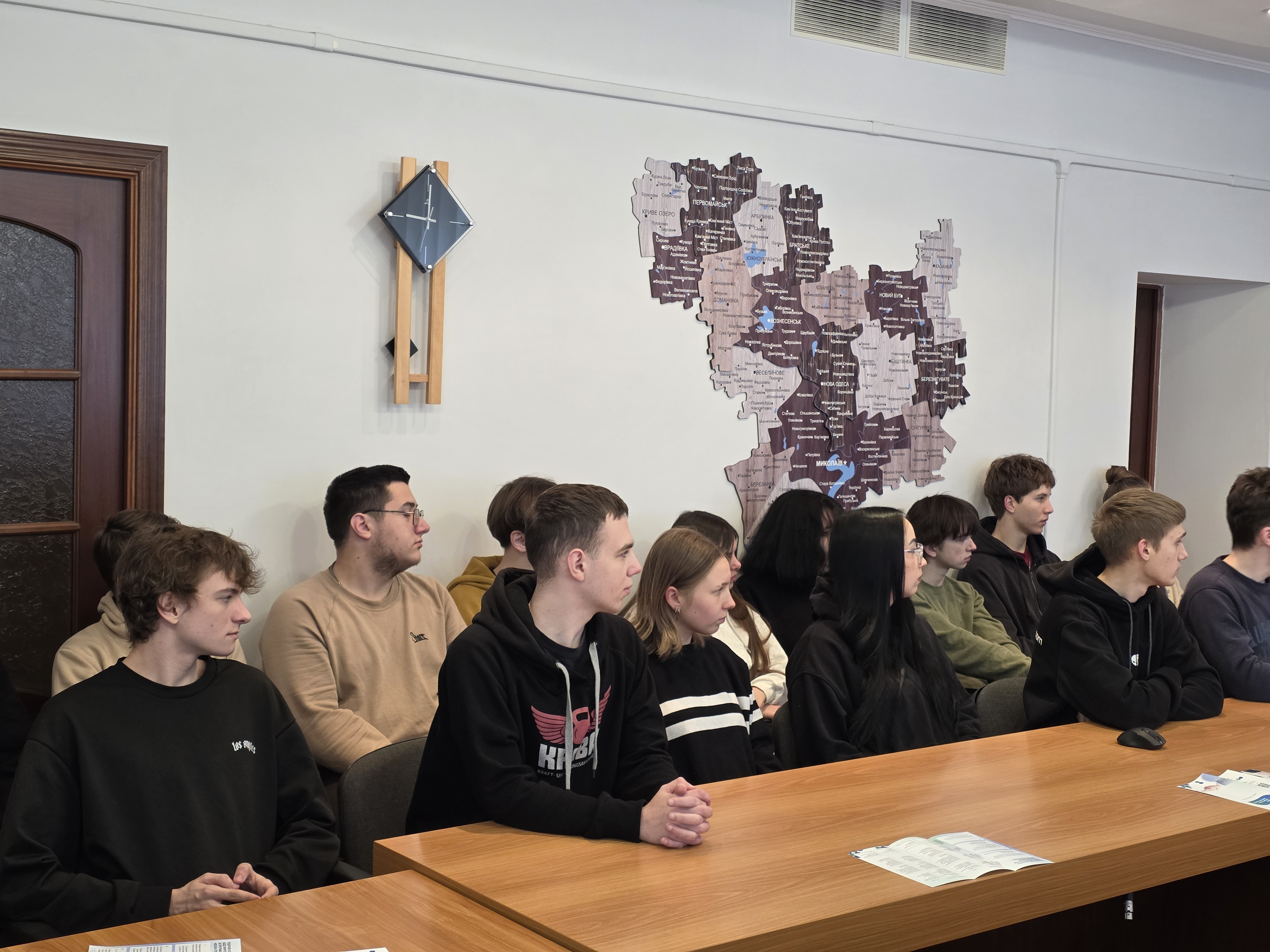 Податкова служба Миколаївщини та студенти МНАУ: діалог про цифрові сервіси, податкову культуру та нові можливості співпраці. Фото № 4/3