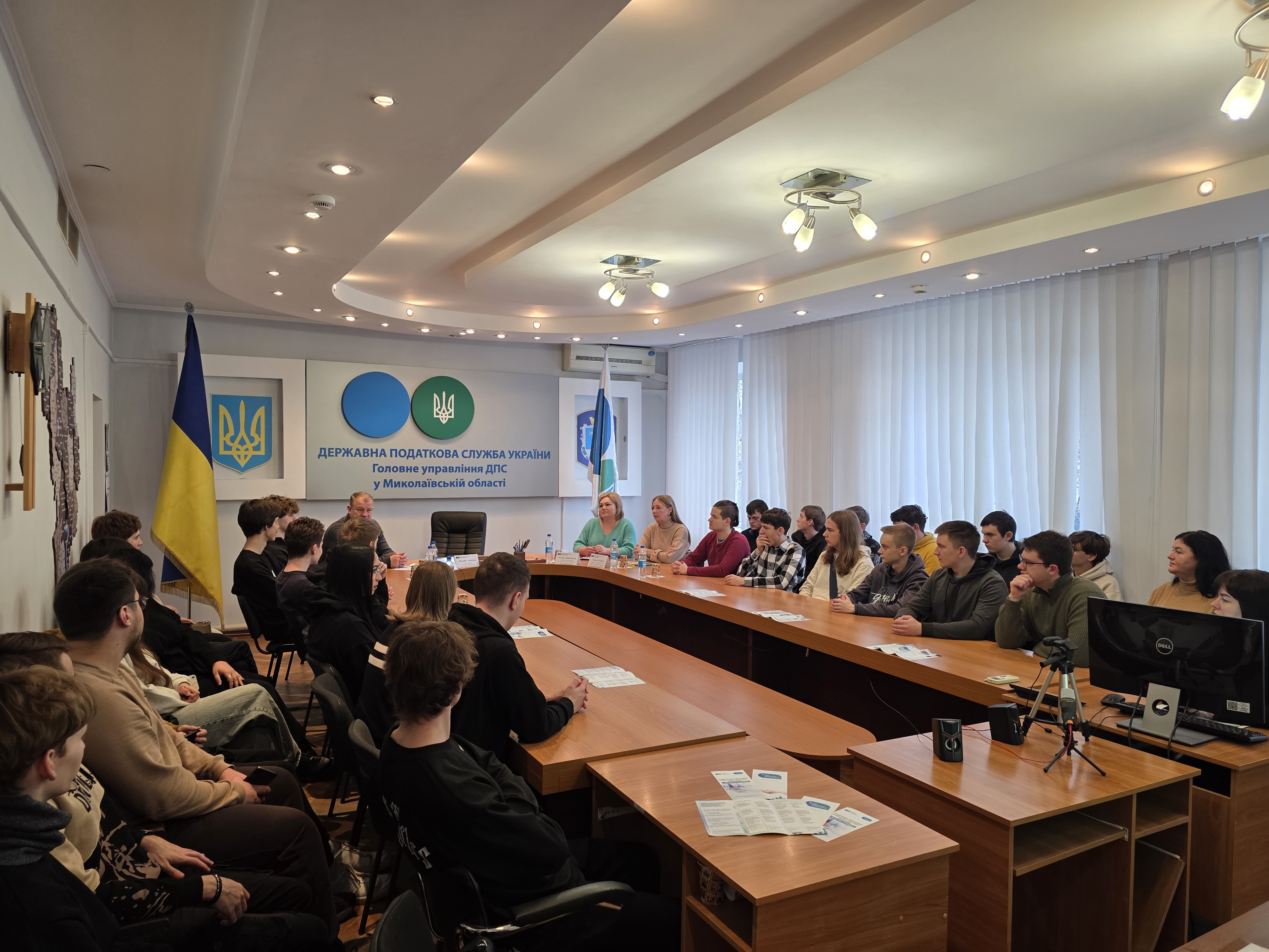 Податкова служба Миколаївщини та студенти МНАУ: діалог про цифрові сервіси, податкову культуру та нові можливості співпраці. Фото № 6/5