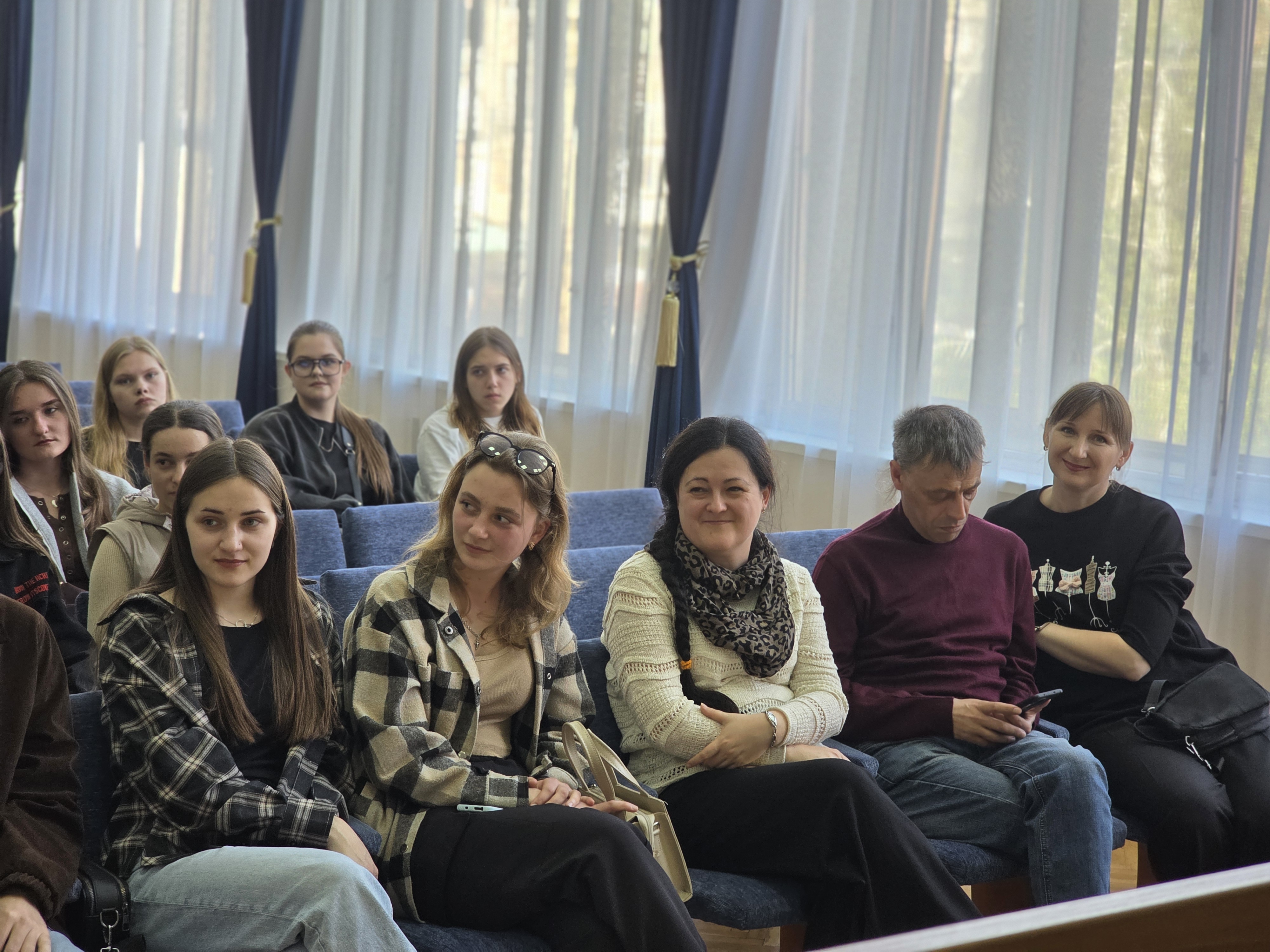 Від теорії до практики: податківці Миколаївщини поспілкувалися зі студентами-фінансистами. Фото № 4/3