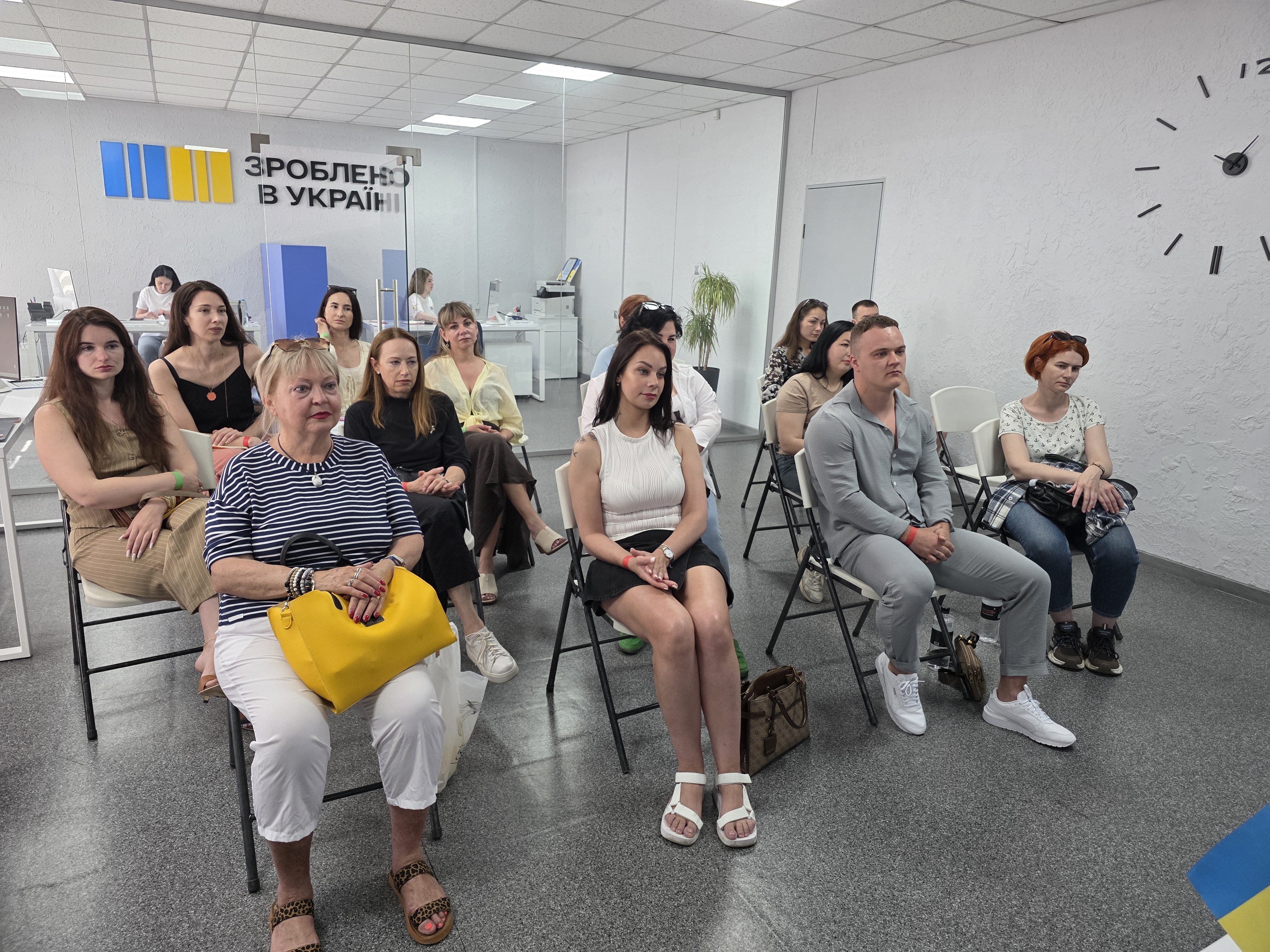 Від старту до розвитку бізнесу: податківці надали практичні консультації підприємцям та грантоотримувачам. Фото № 4/3