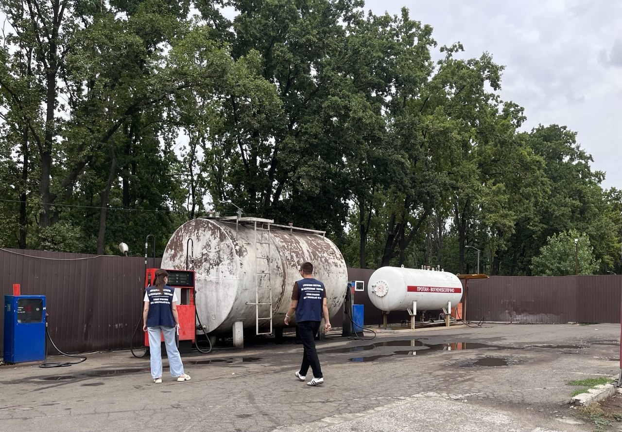 Податківцями виявлено незаконну реалізацію пального: суб’єкт господарювання має сплатити штраф у сумі понад 1,7 млн гривень. Фото № 4/3