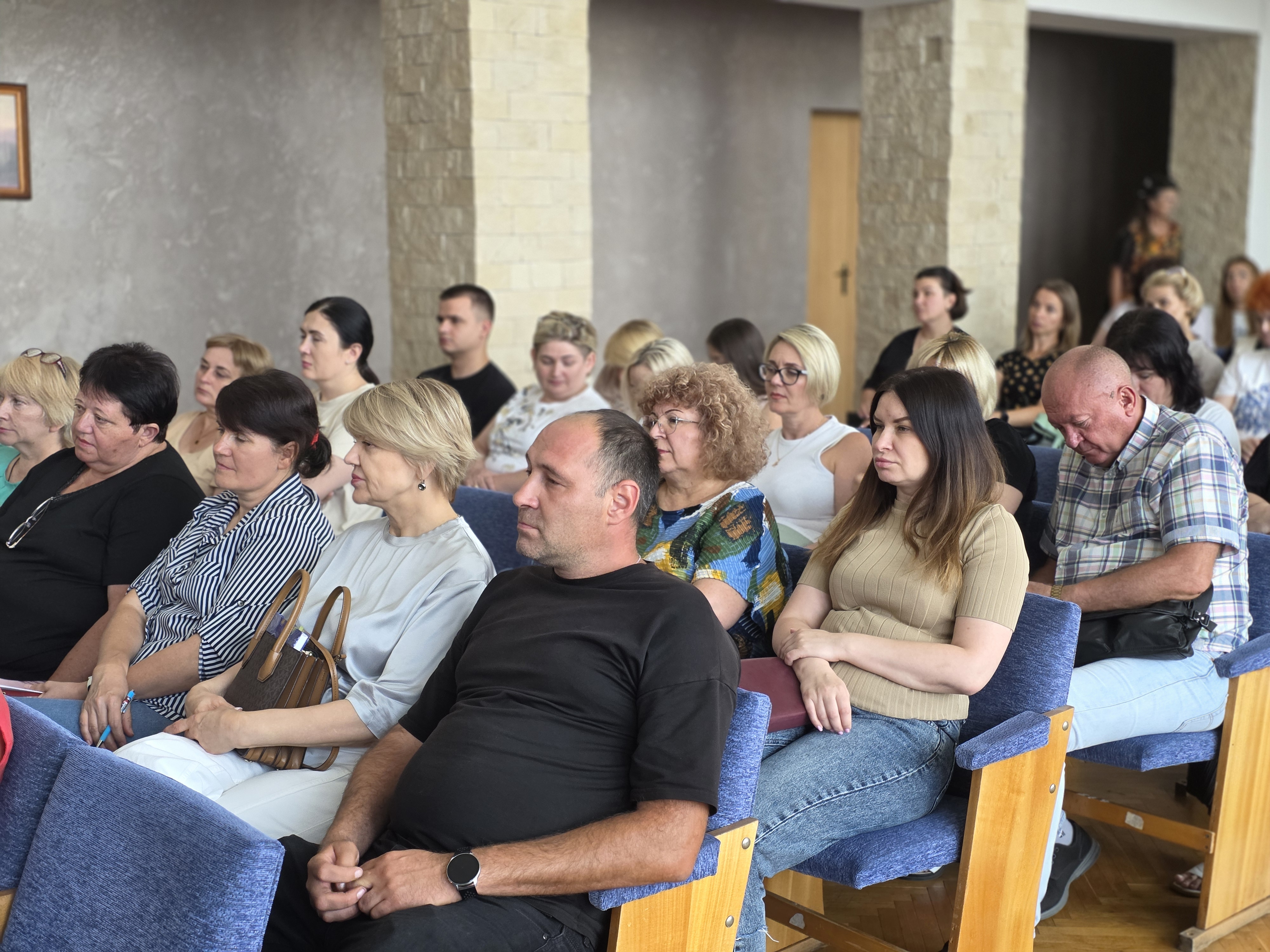 Як говорити, щоб бути почутим: у податковій службі Миколаївщини відбувся тренінг з ефективної комунікації з ветеранами та громадянами. Фото № 5/4