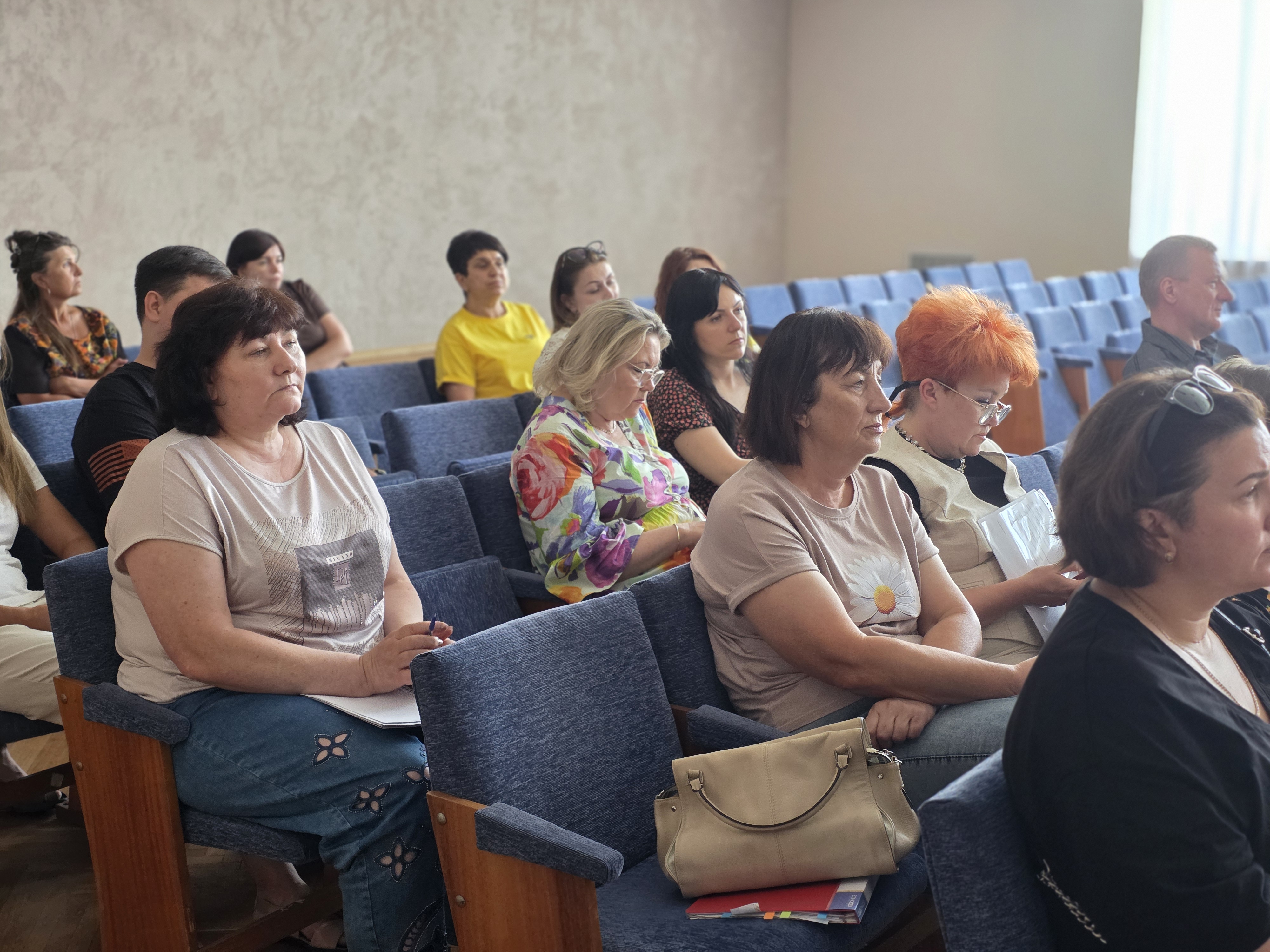Як говорити, щоб бути почутим: у податковій службі Миколаївщини відбувся тренінг з ефективної комунікації з ветеранами та громадянами. Фото № 11/10