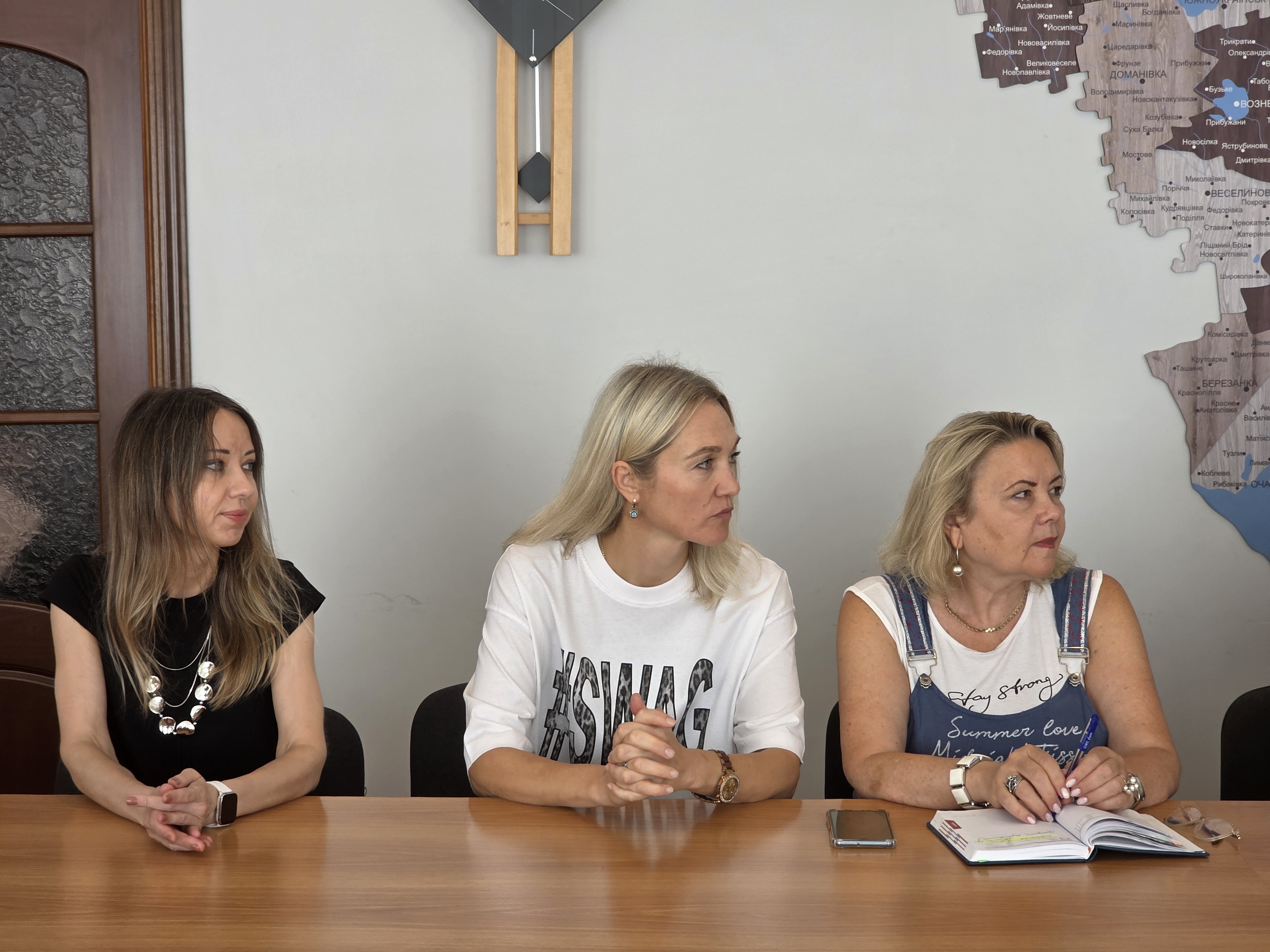 Травма-інформована взаємодія: податківці вдосконалюють навички комунікації з людьми, які пережили полон та насильство . Фото № 6/5