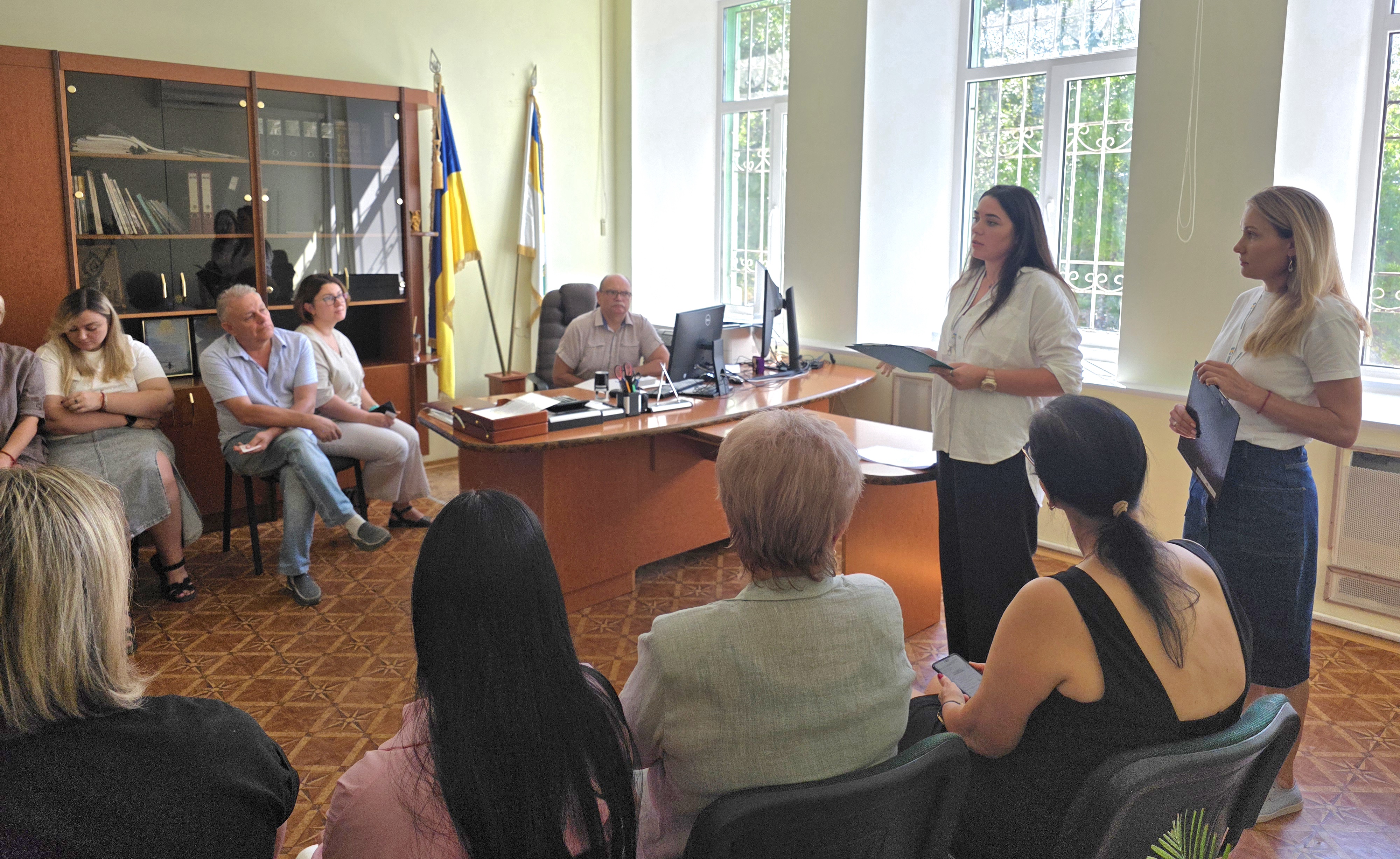 Травма-інформована взаємодія: податківці вдосконалюють навички комунікації з людьми, які пережили полон та насильство . Фото № 8/7