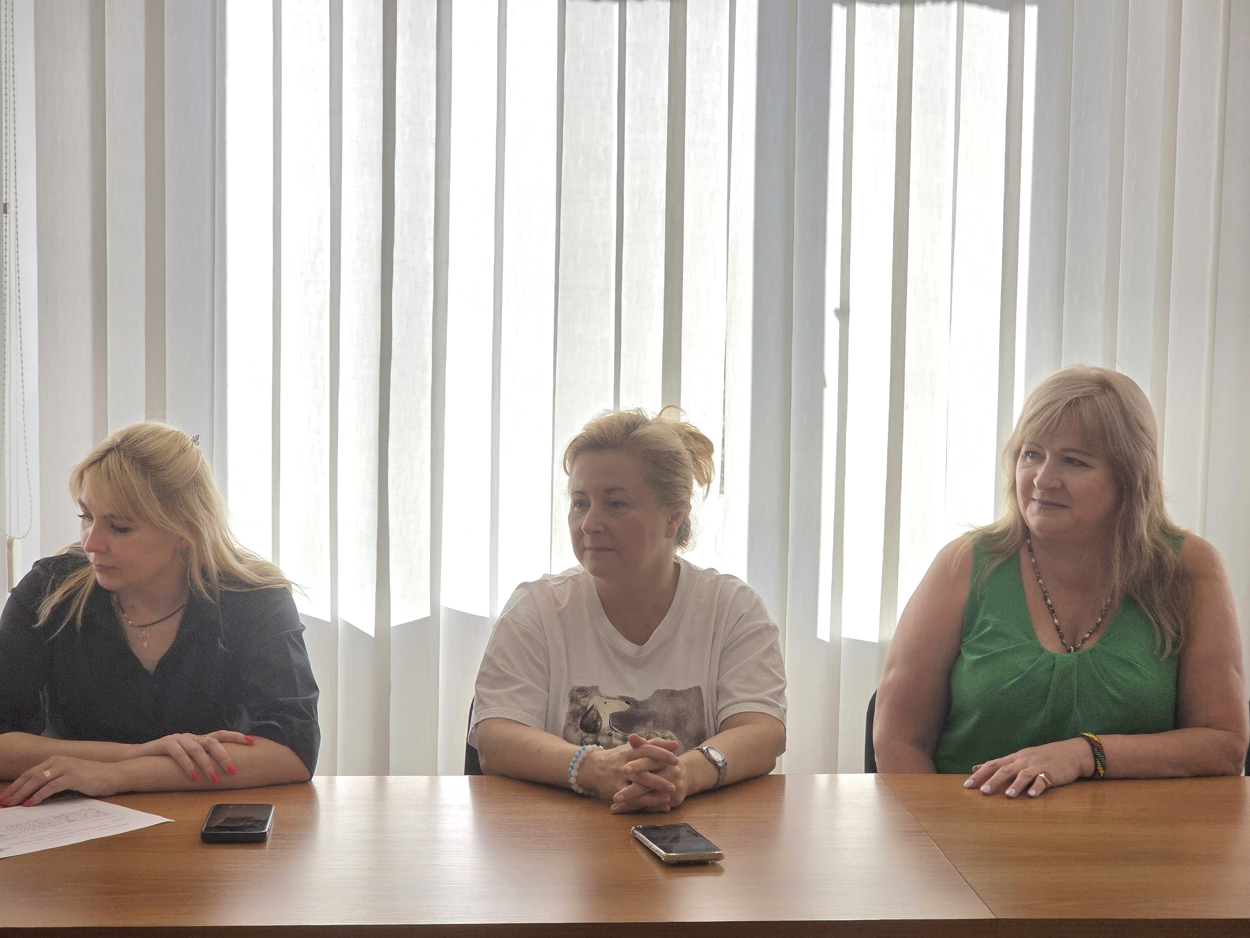 Травма-інформована взаємодія: податківці вдосконалюють навички комунікації з людьми, які пережили полон та насильство . Фото № 17/16