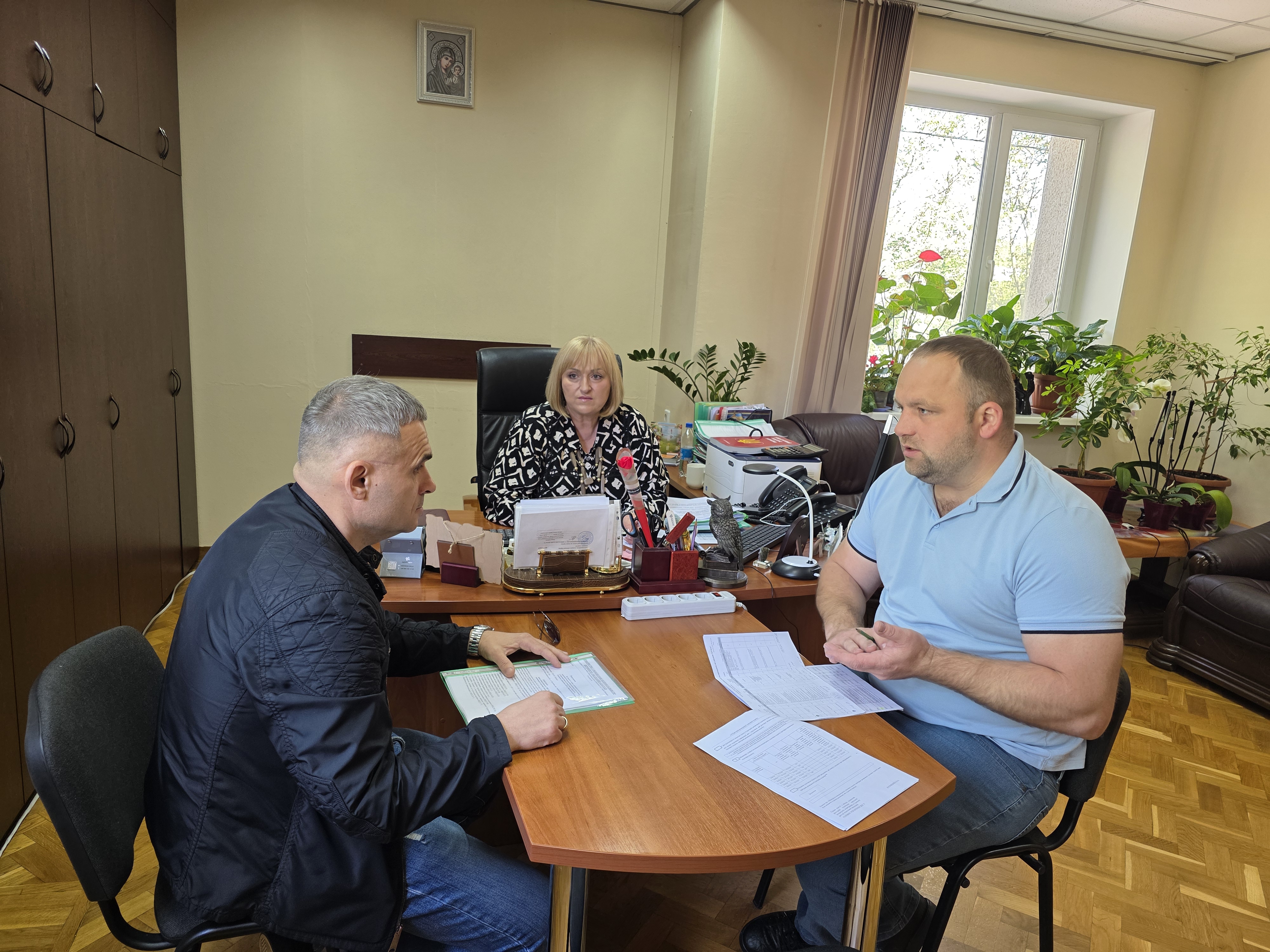 Діалог бізнесу та податківців триває: ДПС Миколаївщини надає консультаційну допомогу платникам з питань податкових ризиків. Фото № 1/0